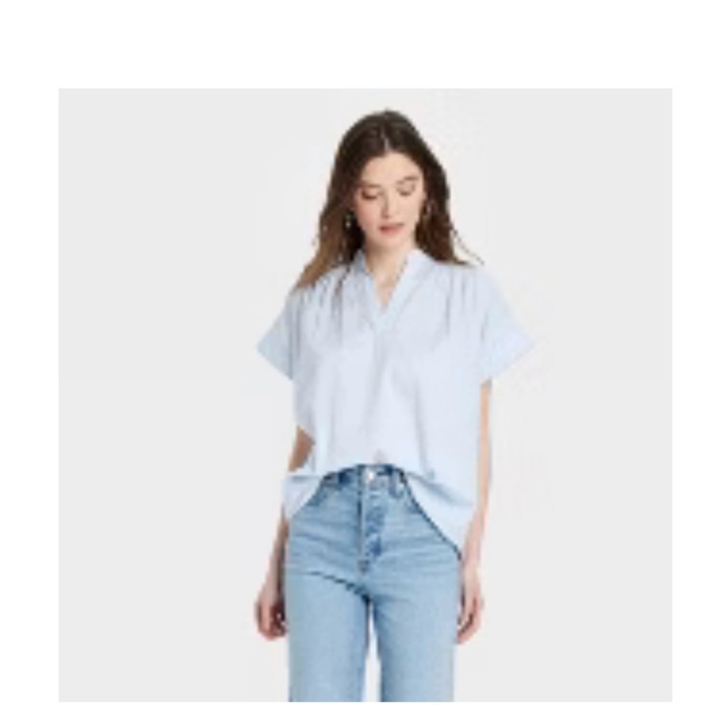 NWT Universal Thread Light Blue Women's Short Sleeve Flowy Popover Blouse - LRG
